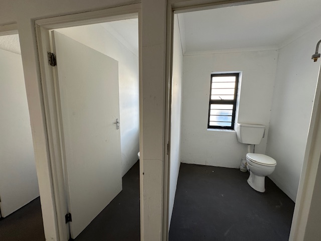 To Let commercial Property for Rent in Maitland Western Cape